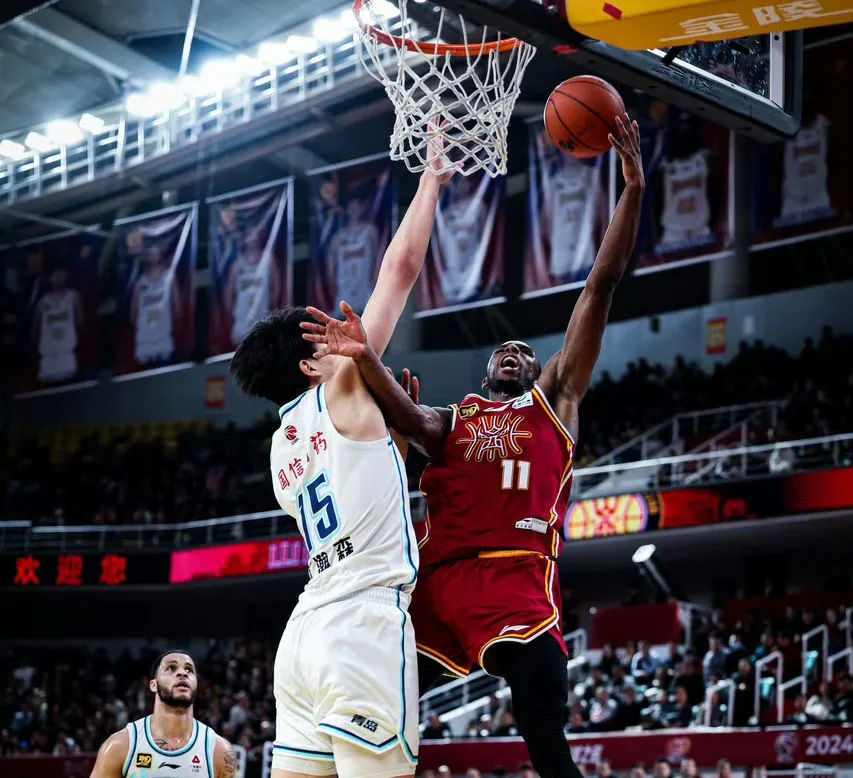 今晚突围战来临;克里夫兰骑士围绕CBA常规赛队长鼓劲;质疑声仍在;细节决定成败(克里夫兰骑士微博) 今晚突围战来临;克里夫兰骑士围绕CBA常规赛队长鼓劲;质疑声仍在;细节决定成败(克里夫兰骑士微博)