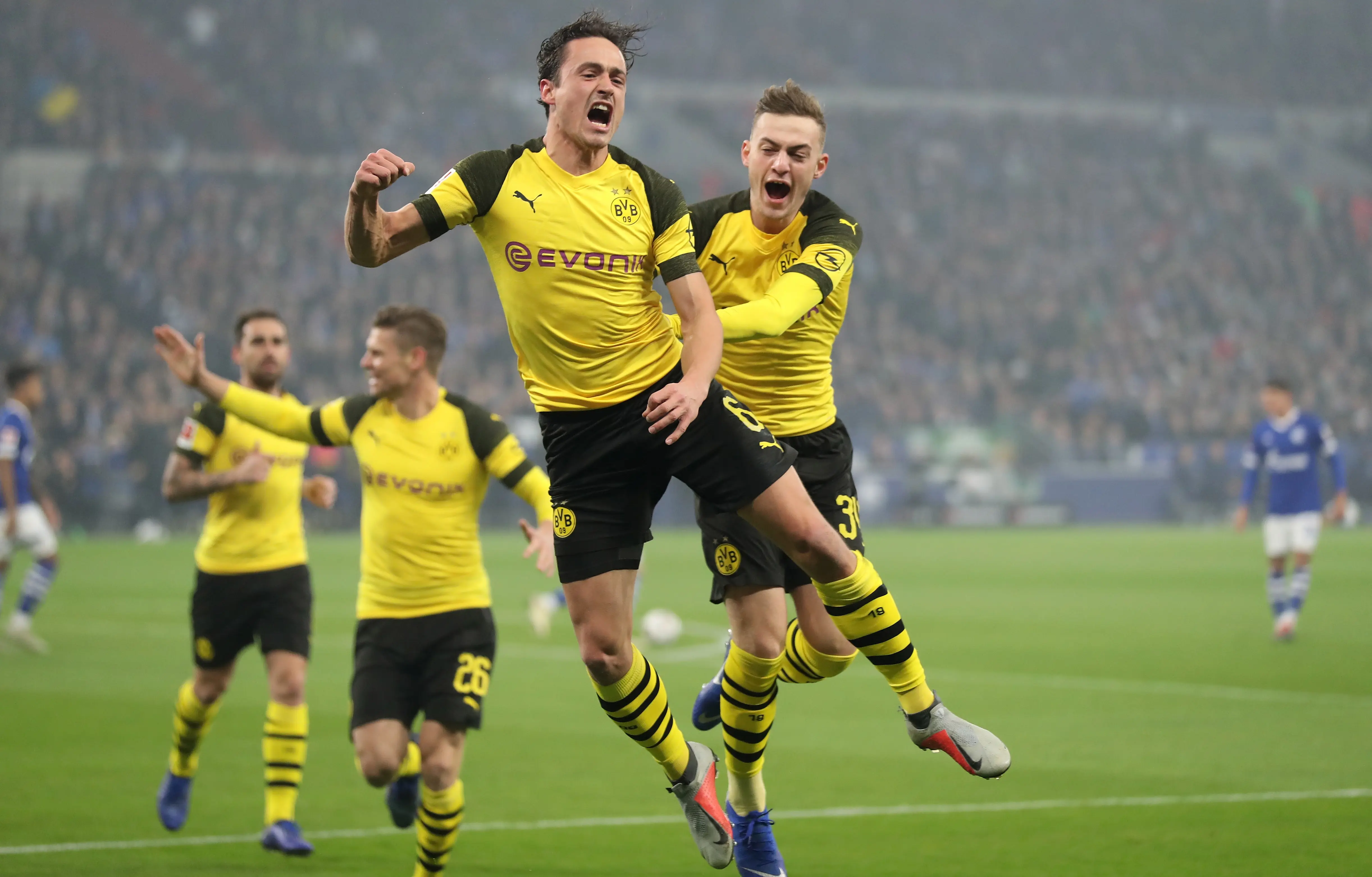 集结日突围战来临，巴黎圣日耳曼围绕德国杯临场应变，赛场秩序良好，更衣室氛围转暖的简单介绍