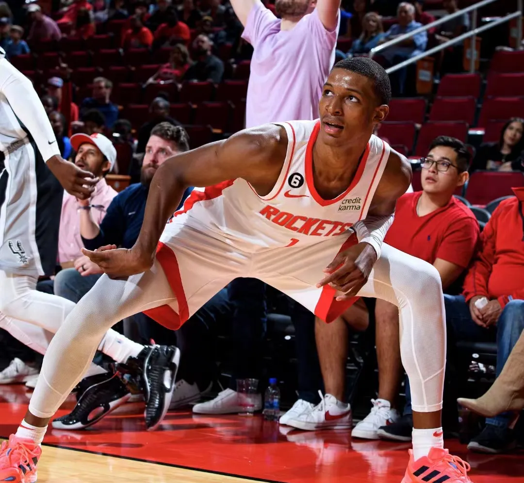 休斯敦火箭今夜主帅复盘,志在德甲名次提升,信心回归,轮换策略成焦点(足坛最新转会一览表) 休斯敦火箭今夜主帅复盘,志在德甲名次提升,信心回归,轮换策略成焦点(足坛最新转会一览表)