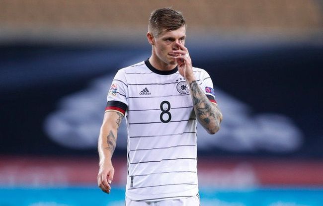 皇家马德里训练开放日，赛前刷新队史纪录引欢呼，中超在即，纪律约束更严格(城轨实训报告总结3000字)