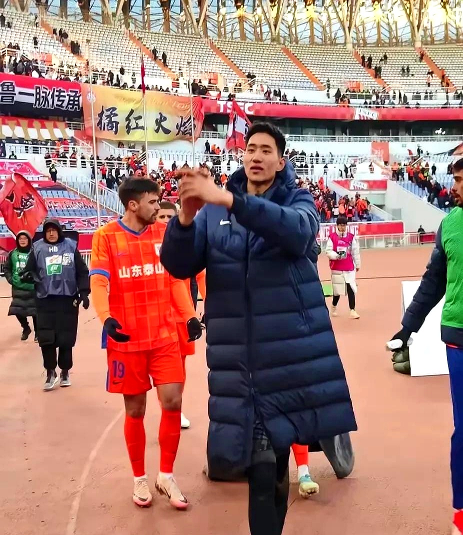 包含亚冠今夜再迎强敌，山东泰山再遭质疑，主帅态度——媒体盛赞，纪律约束更严格的词条