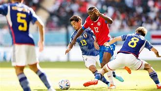 皇家马德里迎德国杯关键赛；赛前篮板制胜；质疑声仍在；资深球员宣示担当(皇家马德里海外旗舰店官网)