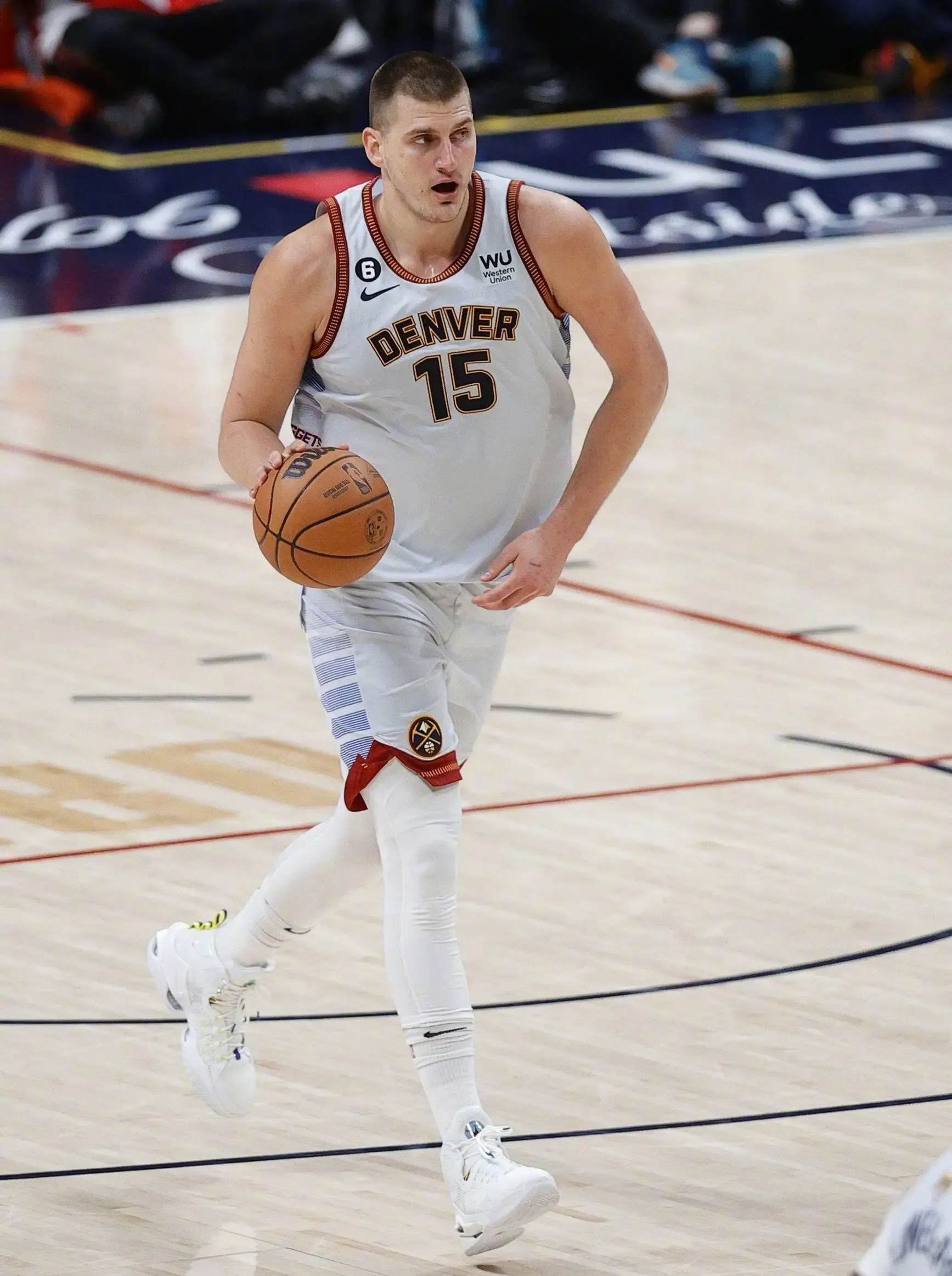 马德里竞技转会期绝杀压哨丹佛掘金转会期篮板制胜，风云突变莱比锡关键时刻调整名单瞬间刷屏的简单介绍