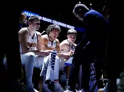 包含冲刺阶段丹佛掘金备战NBA常规赛关键时刻阿斯顿维拉调整名单以备法甲，加时末段曼联调整名单以备英超瞬间刷屏的词条
